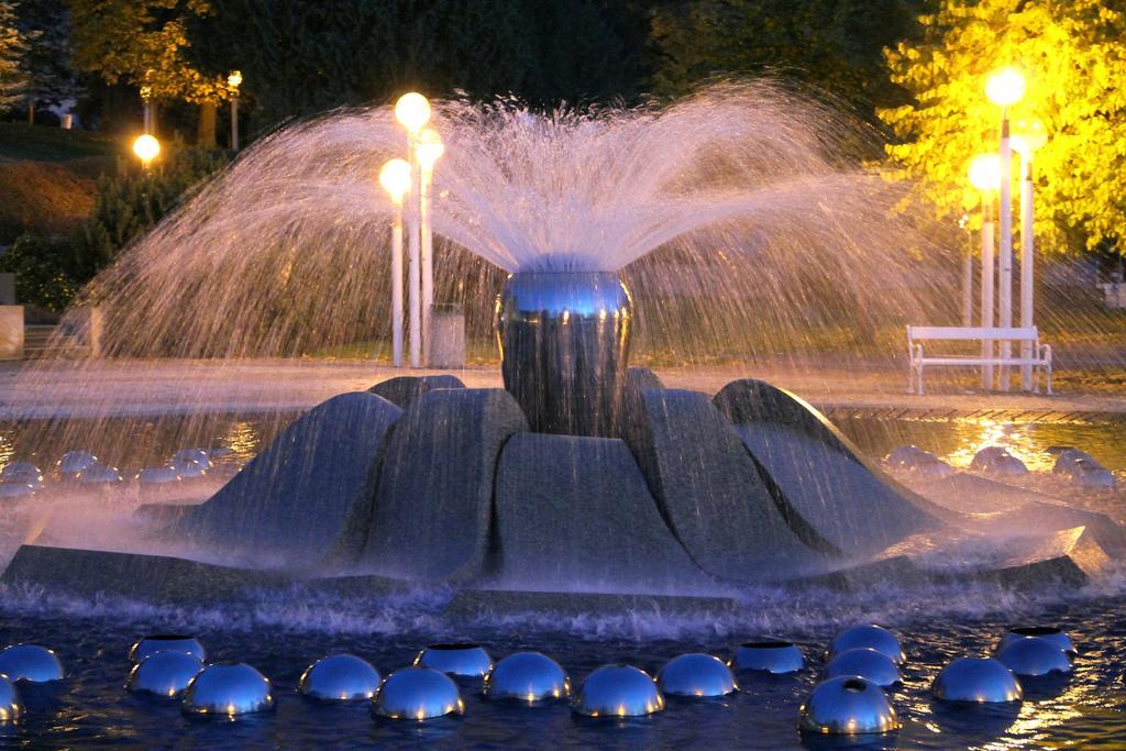 Pension A Restaurace Filip II Mariánské Lázně Kültér fotó