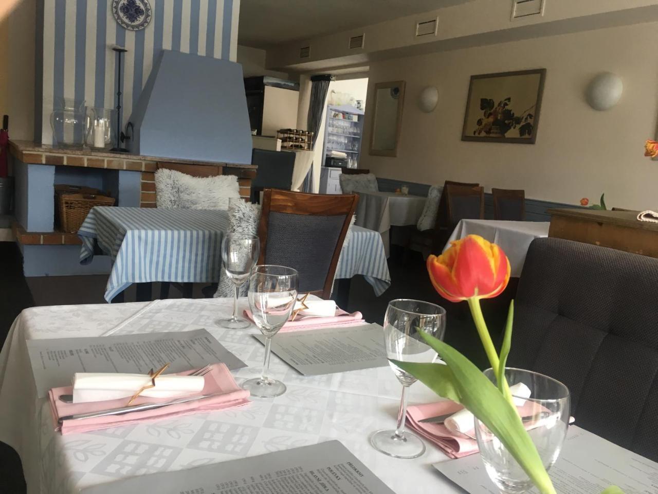 Pension A Restaurace Filip II Mariánské Lázně Kültér fotó